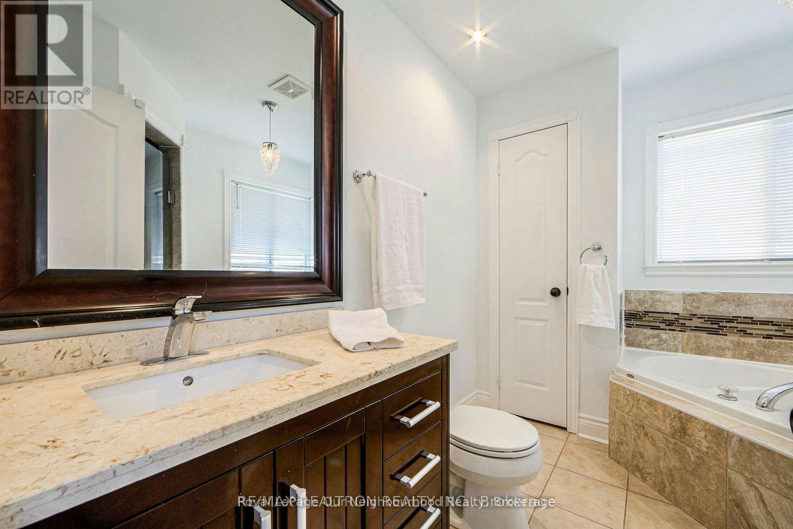UPPER-269 Treasure Road E, Vaughan, ON, L6A 3K8 - 8