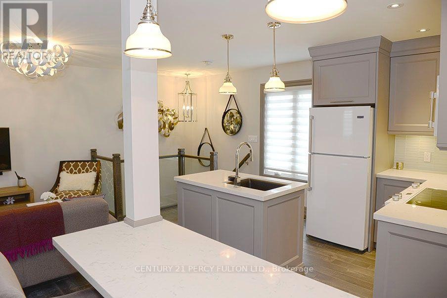 COACH HOUSE-44 Hawkridge Avenue, Markham, ON, L3P 1V9 - 5