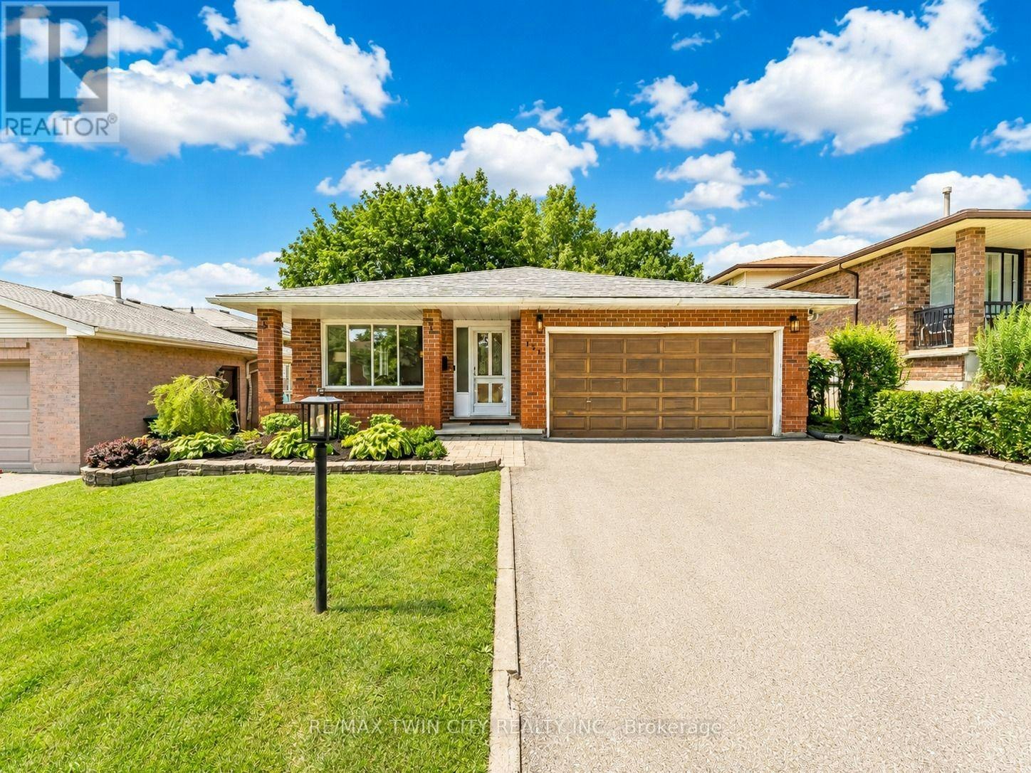 131 Brierdale Drive, Kitchener, ON, N2A 3S8