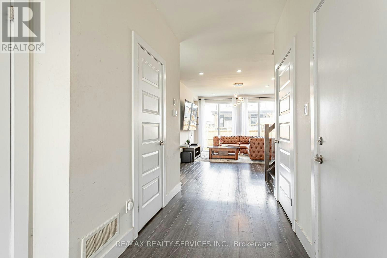 2227 Evans Boulevard, London, ON, N6M 0H7 - 5