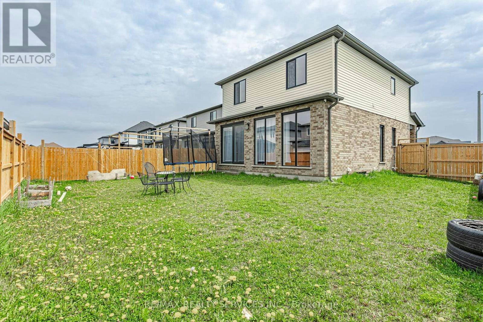 2227 Evans Boulevard, London, ON, N6M 0H7 - 34