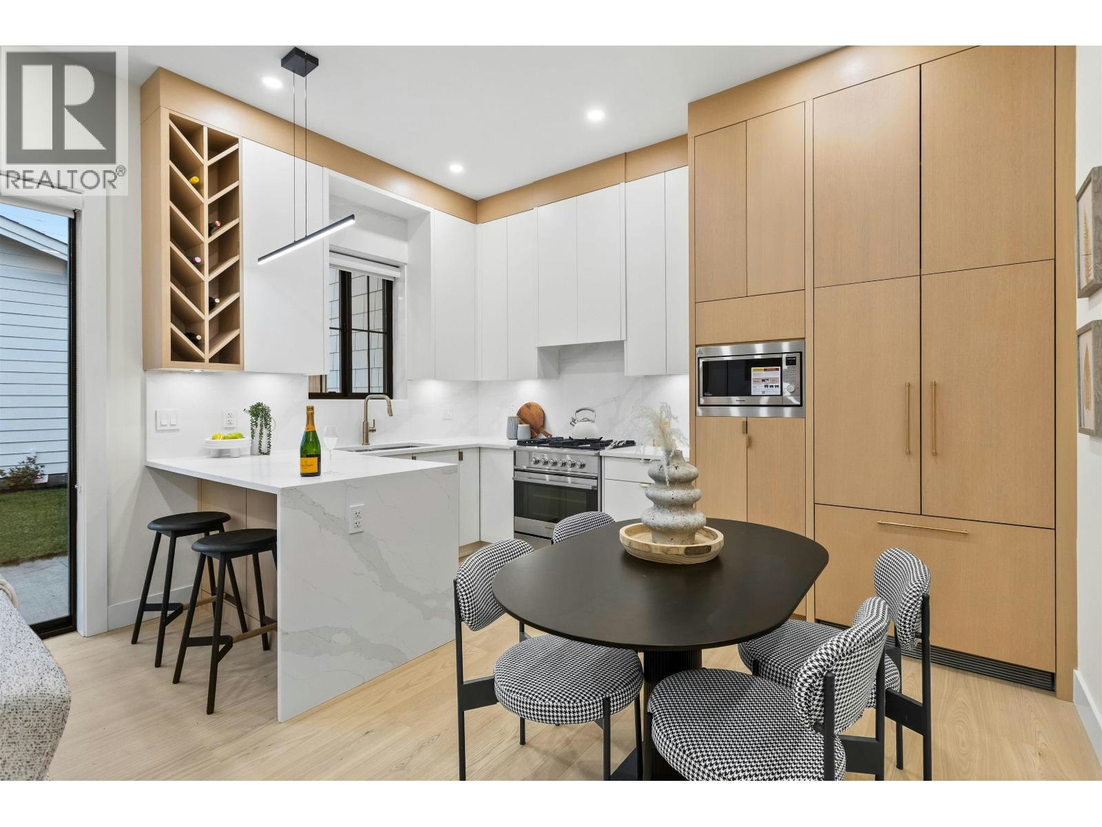2-5306 Culloden Street, Vancouver, BC, V5W 3R6