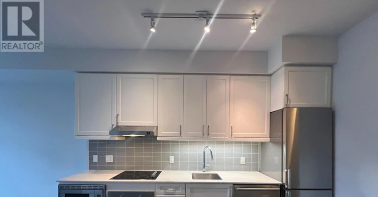 325-7 Kenaston Gardens, Toronto, ON, M2K 0E9 - 2