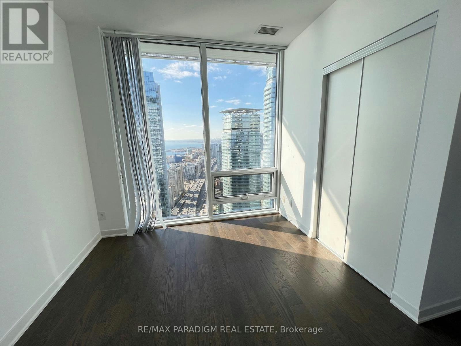 6002-100 Harbour Street, Toronto, ON, M5J 2T5 - 9