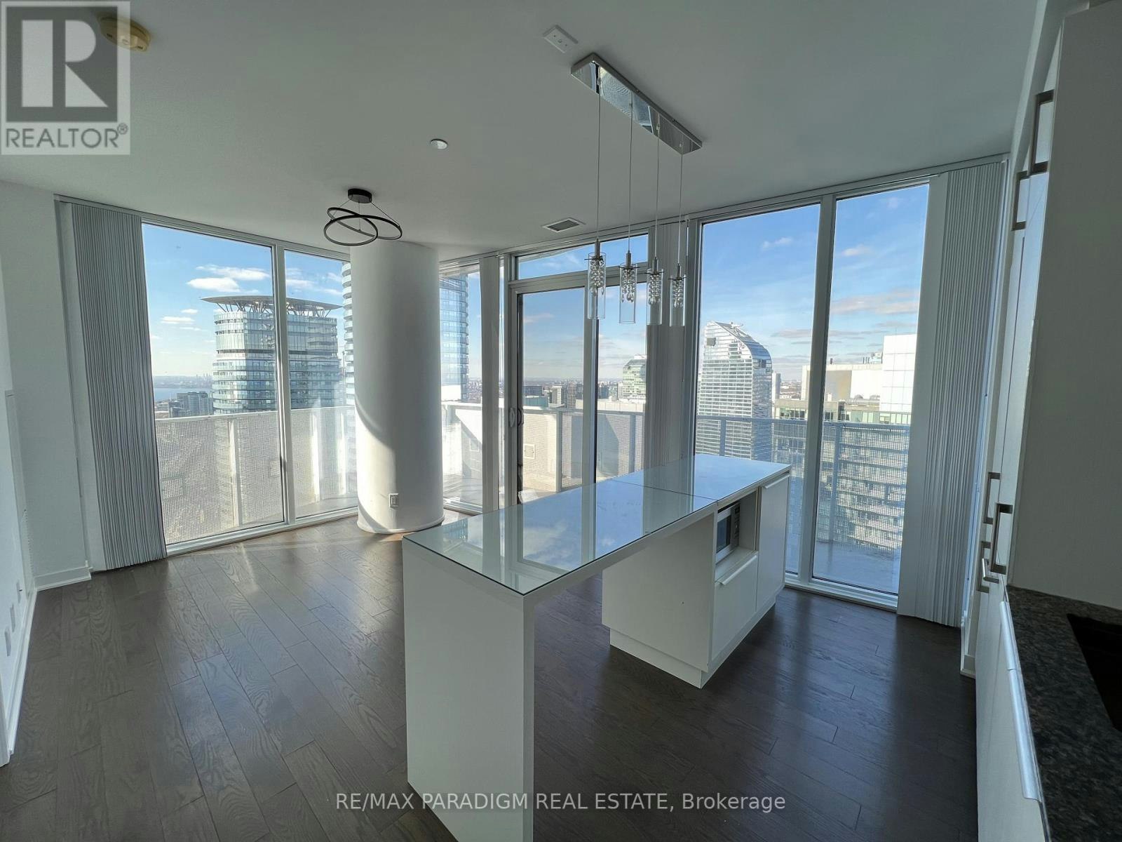 6002-100 Harbour Street, Toronto, ON, M5J 2T5 - 2
