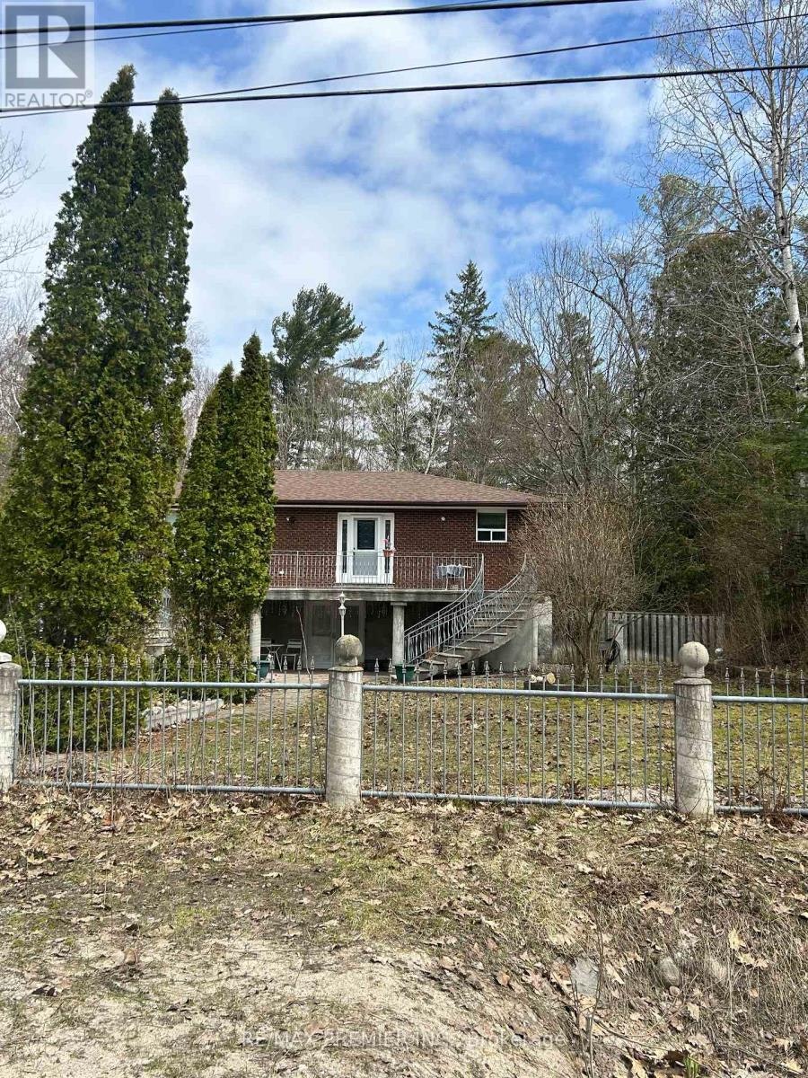 MAIN FLOOR-61 Cedar Lane Drive, Wasaga Beach, ON, L9Z 2S1 - 2