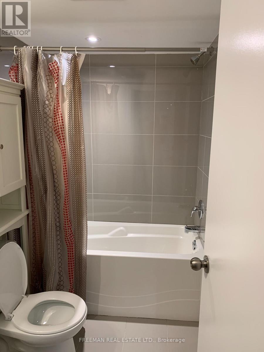 LOWER 642 Lvl Studio Gladstone Avenue, Toronto, ON, M6H 3J4 - 7
