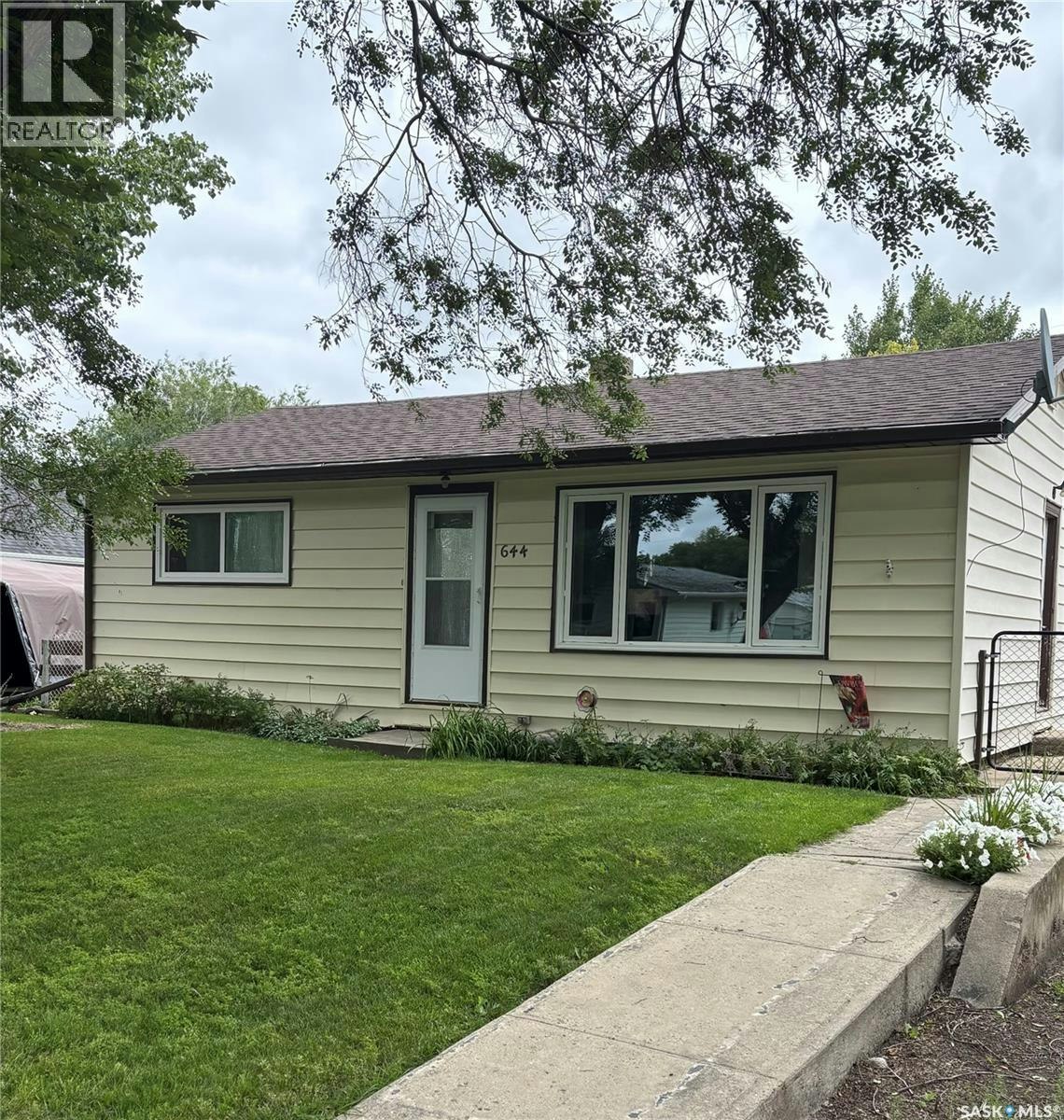 644 1st Street W, Shaunavon, SK, S0N 2M0