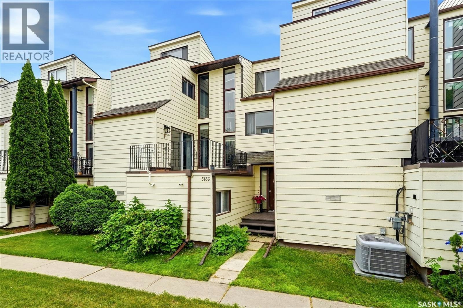5136 10th Avenue, Regina, SK, S4T 7P5