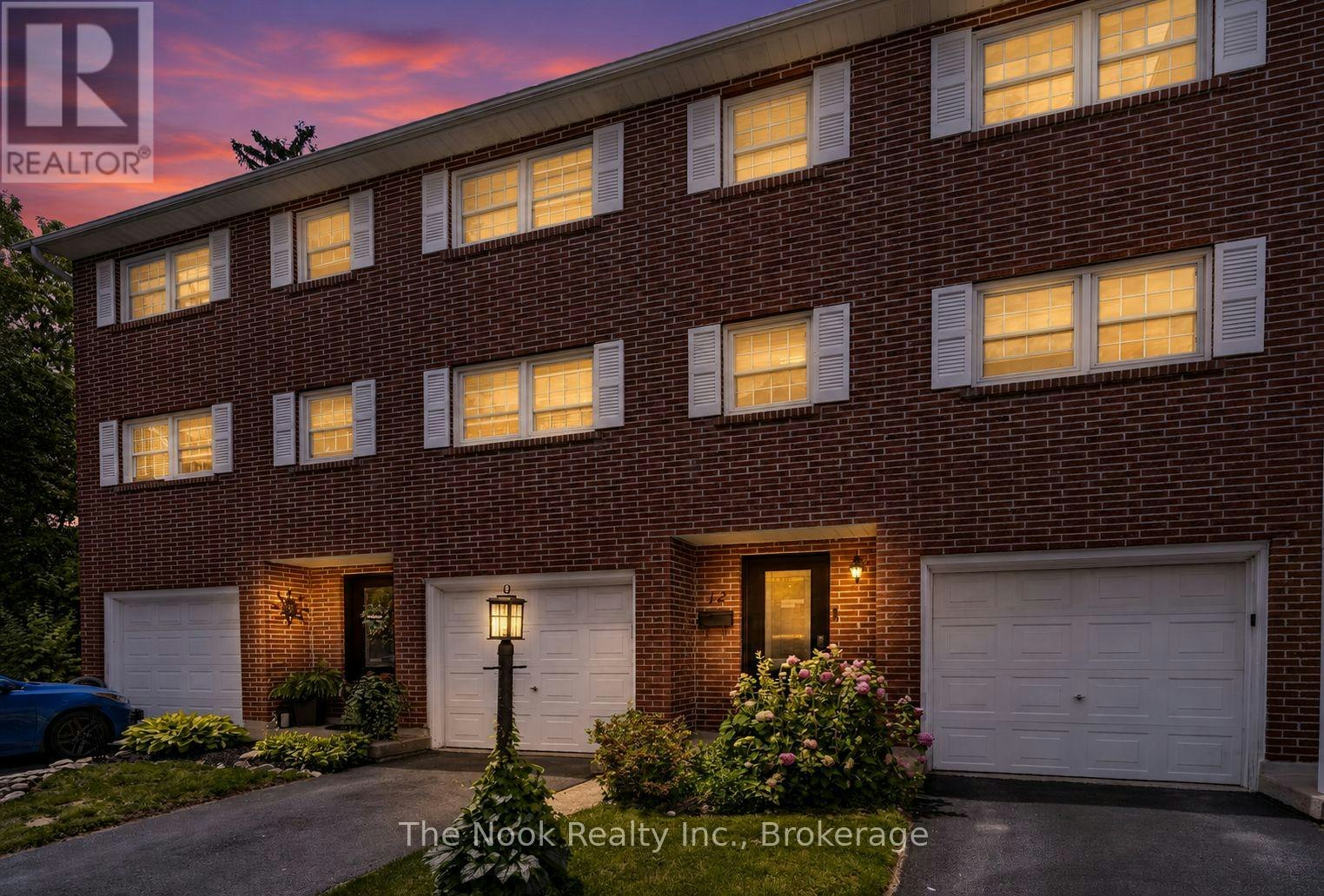 12-91 Livingston Avenue, Grimsby, ON, L3M 1L4