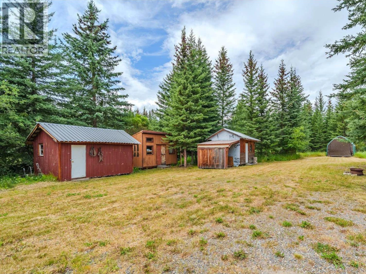7532 Cariboo Chalet Road, Deka Lake, BC, V0K 1X0 - 23
