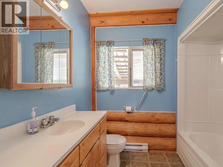 7532 Cariboo Chalet Road, Deka Lake, BC, V0K 1X0 - 14