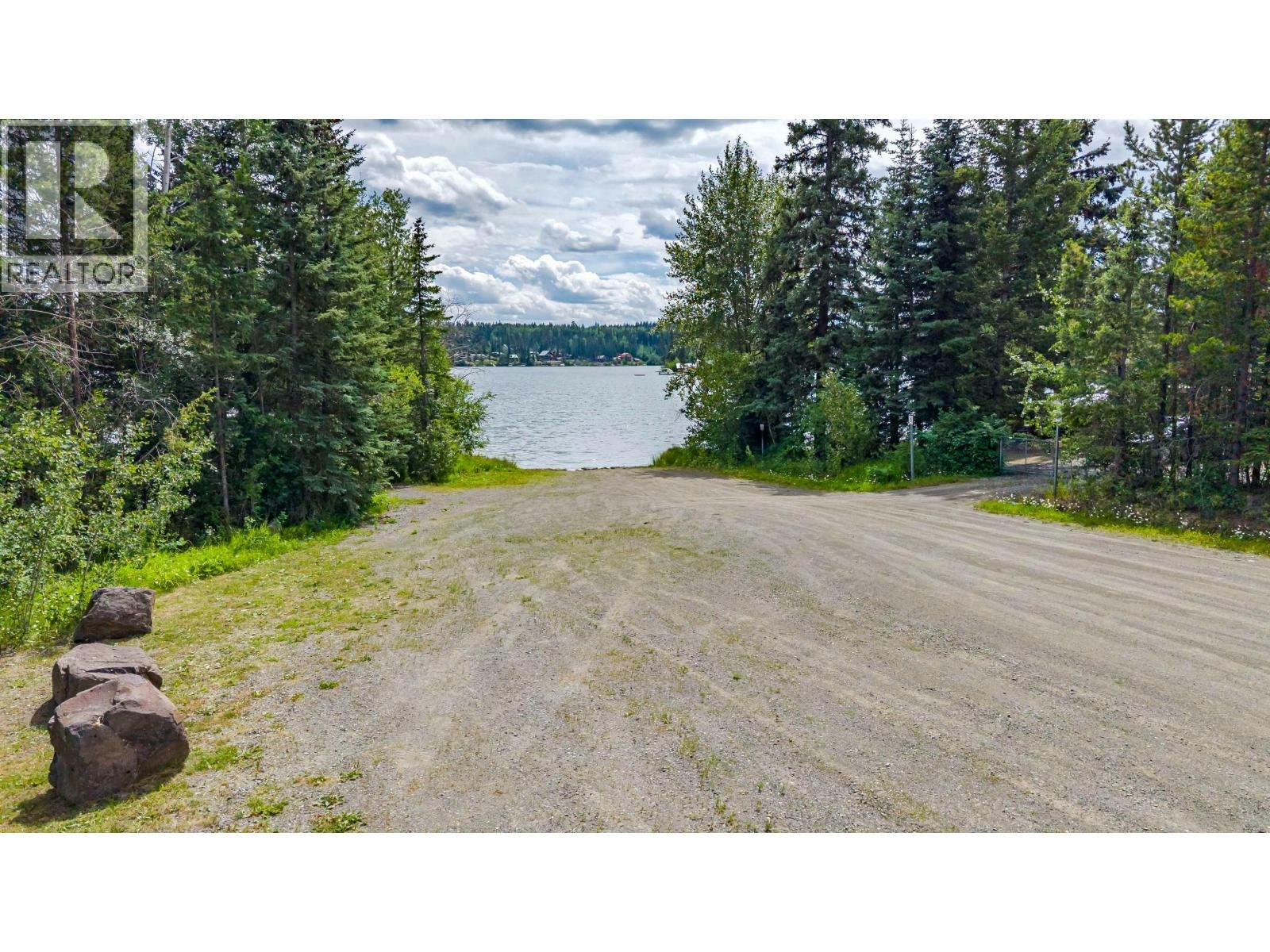 7532 Cariboo Chalet Road, Deka Lake, BC, V0K 1X0 - 25