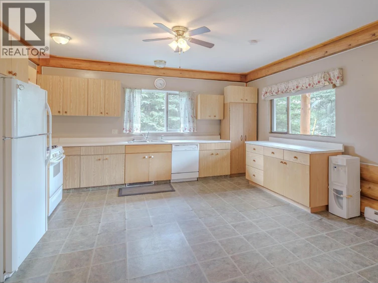 7532 Cariboo Chalet Road, Deka Lake, BC, V0K 1X0 - 7
