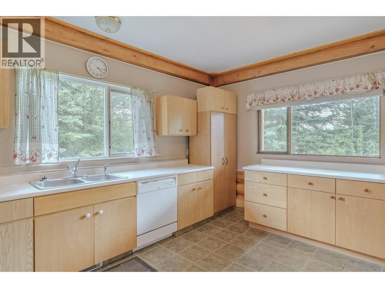7532 Cariboo Chalet Road - 5