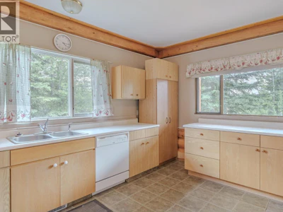 7532 Cariboo Chalet Road - 5