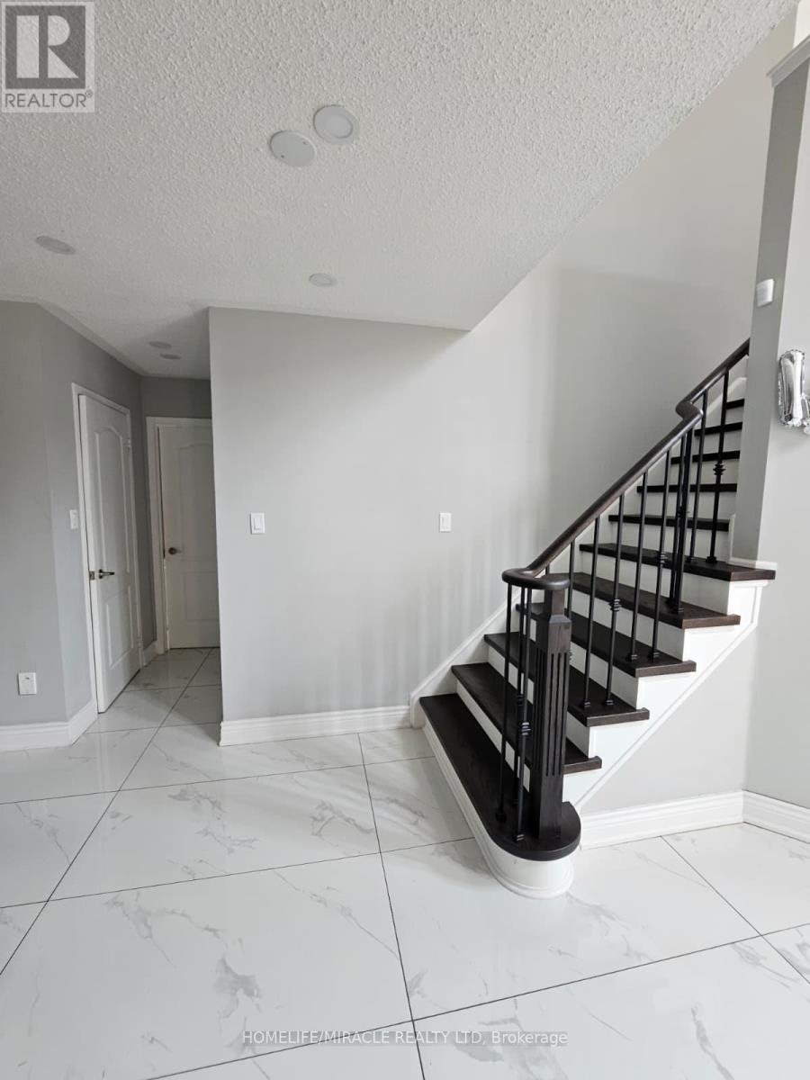 20 Summer Mist Court, Brampton, ON, L6R 2Z1 - 7
