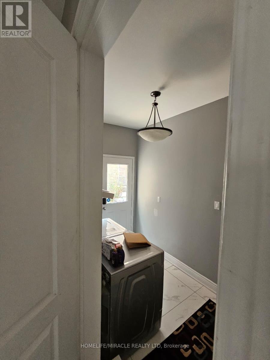 20 Summer Mist Court, Brampton, ON, L6R 2Z1 - 14