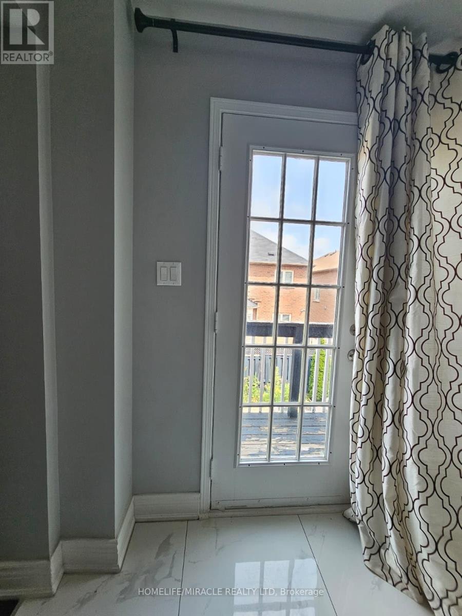 20 Summer Mist Court, Brampton, ON, L6R 2Z1 - 18