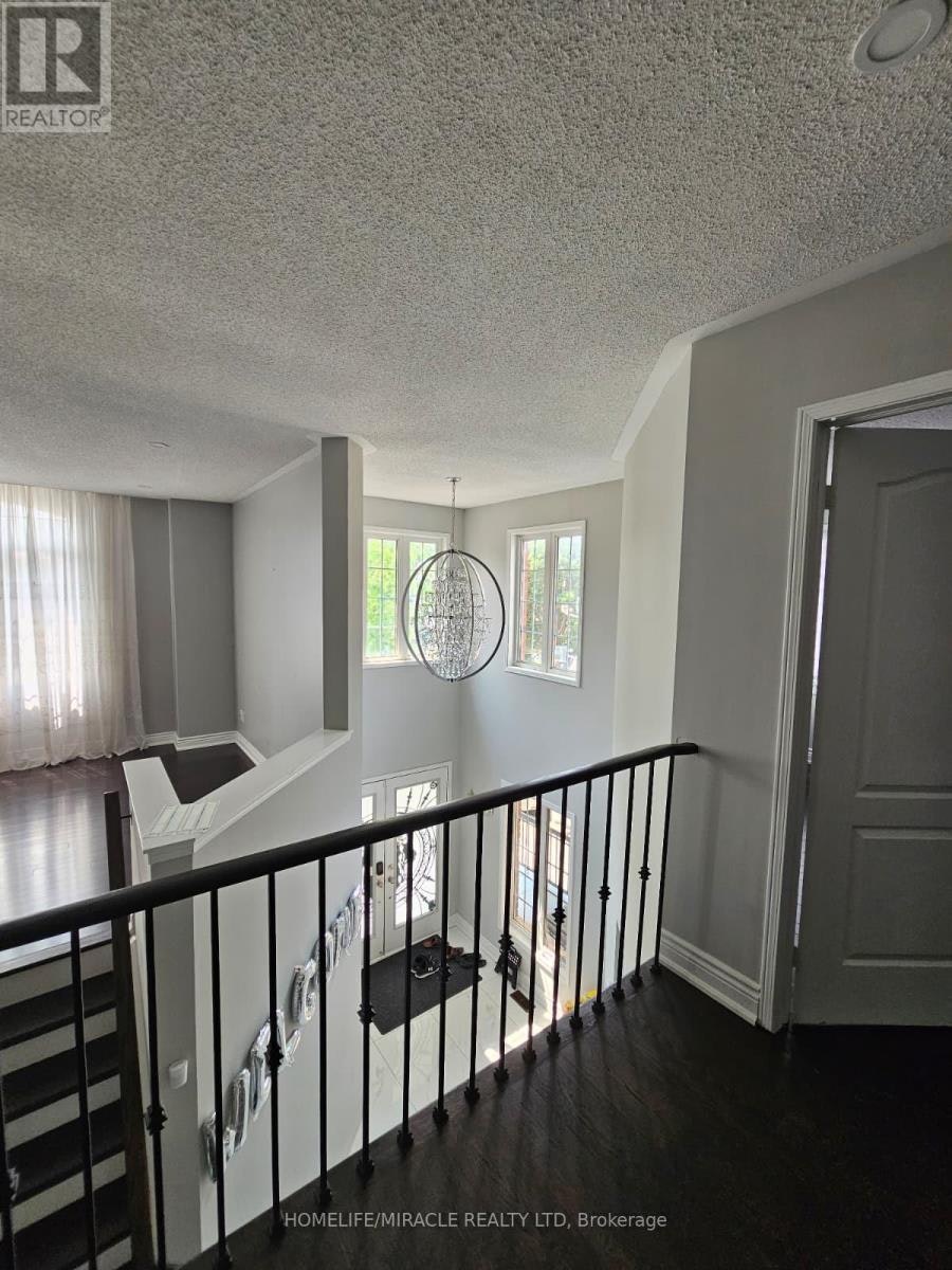 20 Summer Mist Court, Brampton, ON, L6R 2Z1 - 35