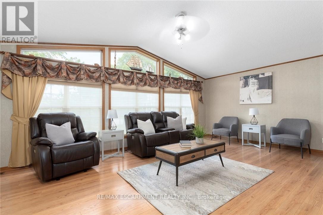 1161 4th Concession Road W - 2