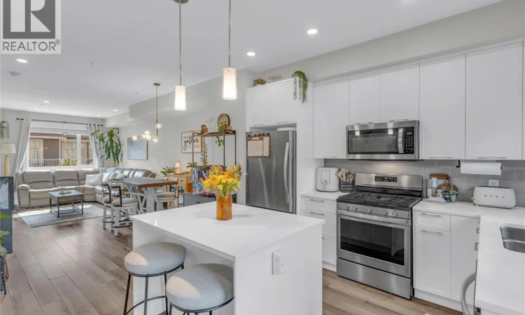 50-13098 Shoreline Way