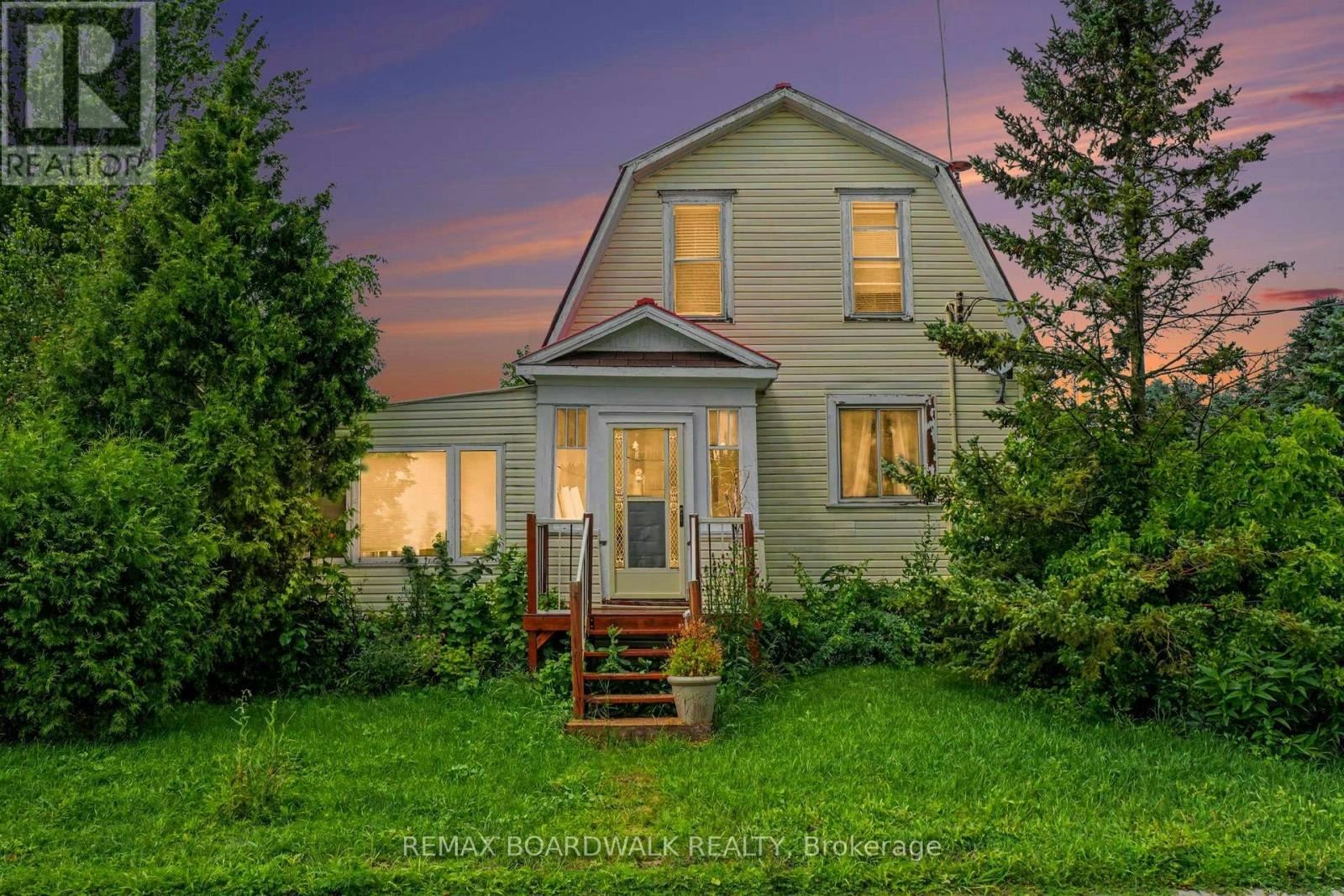 11049 Gilmour Road, Iroquois, ON, K0E 1C0