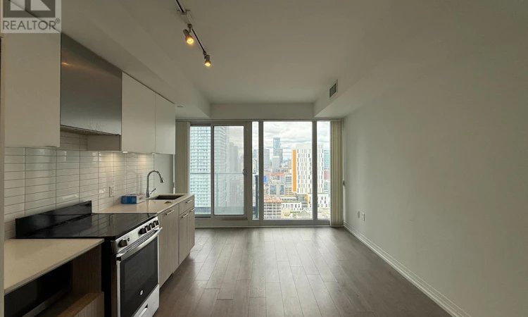 3007-251 Jarvis Street