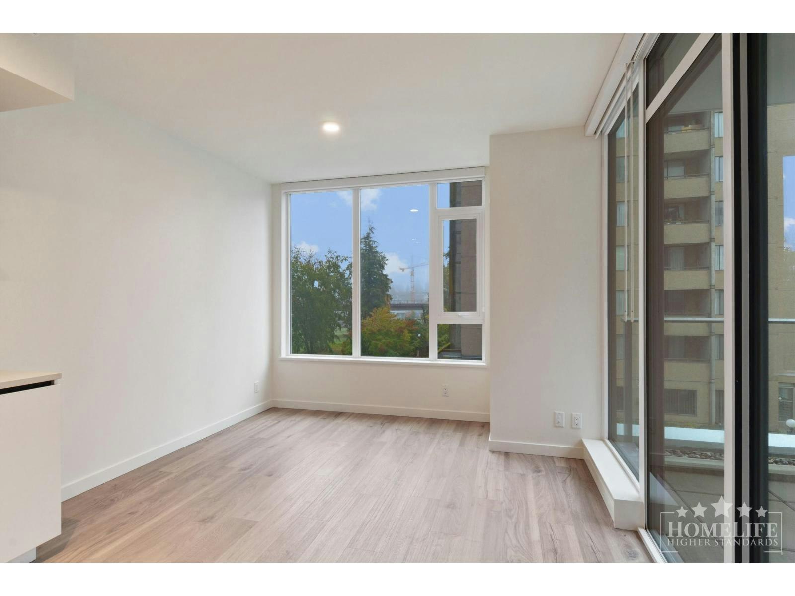 303-10448 University Drive, Surrey, BC, V3T 0S7 - 4