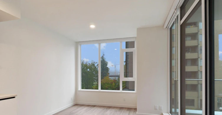 303-10448 University Drive, Surrey, BC, V3T 0S7 - 4