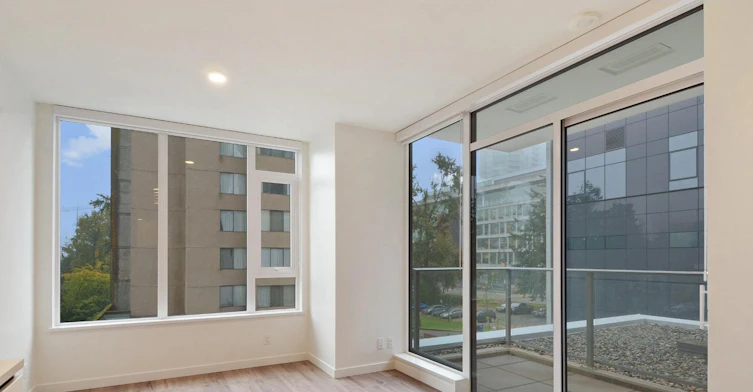 303-10448 University Drive, Surrey, BC, V3T 0S7 - 3