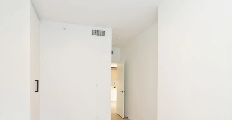 303-10448 University Drive, Surrey, BC, V3T 0S7 - 11