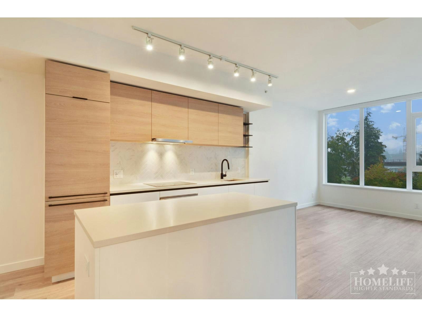 303-10448 University Drive, Surrey, BC, V3T 0S7 - 8