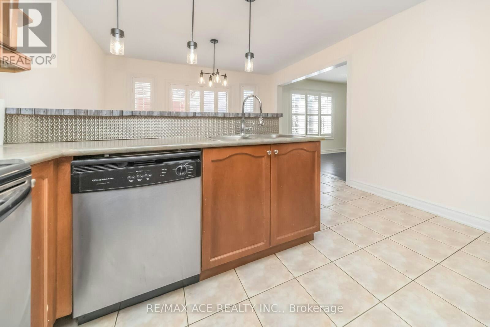 MAIN-86 Treasure Drive, Brampton, ON, L7A 3L7 - 15
