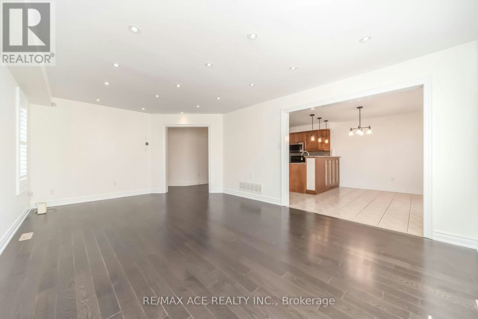 MAIN-86 Treasure Drive, Brampton, ON, L7A 3L7 - 11