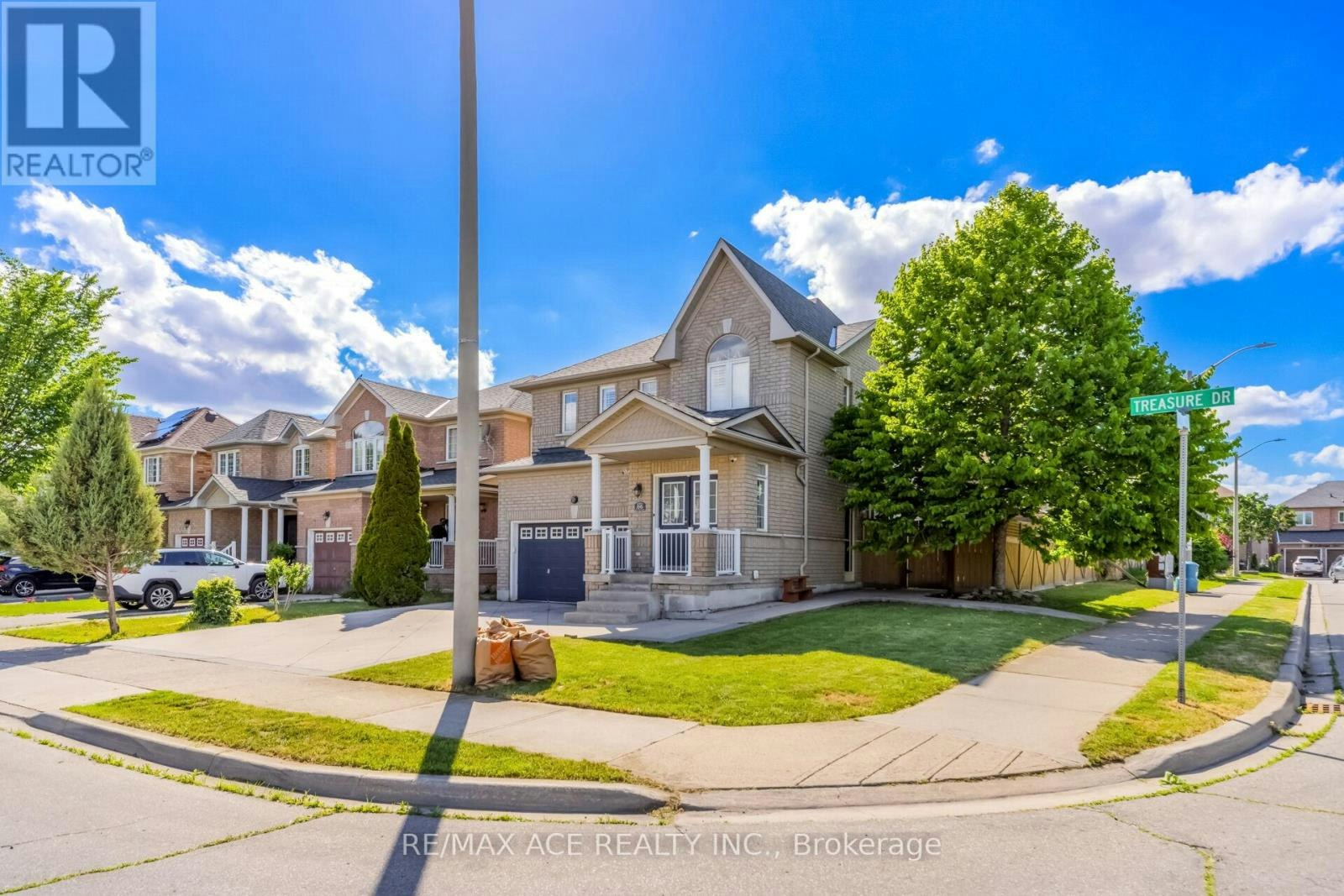 MAIN-86 Treasure Drive, Brampton, ON, L7A 3L7 - 3