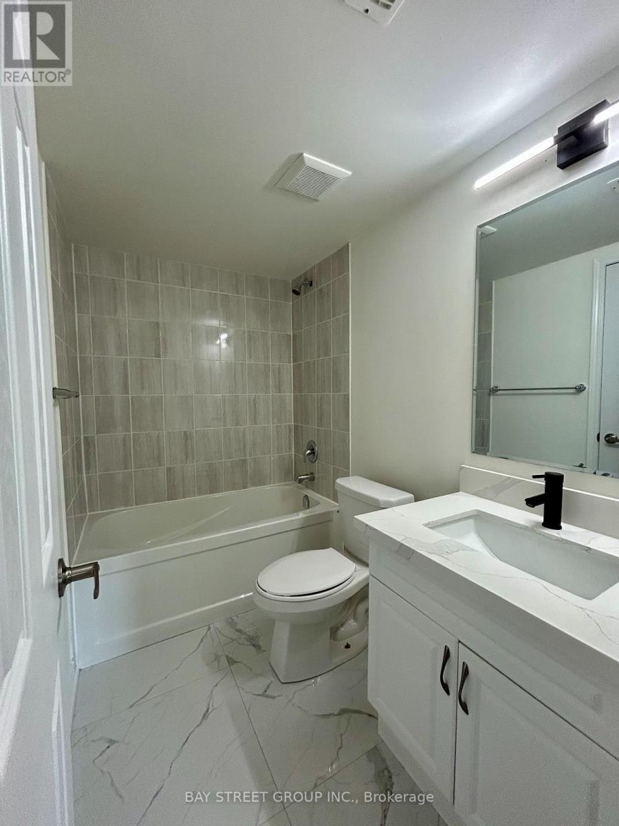 2464 Fall Harvest Crescent, Pickering, ON, L1X 0G1 - 4