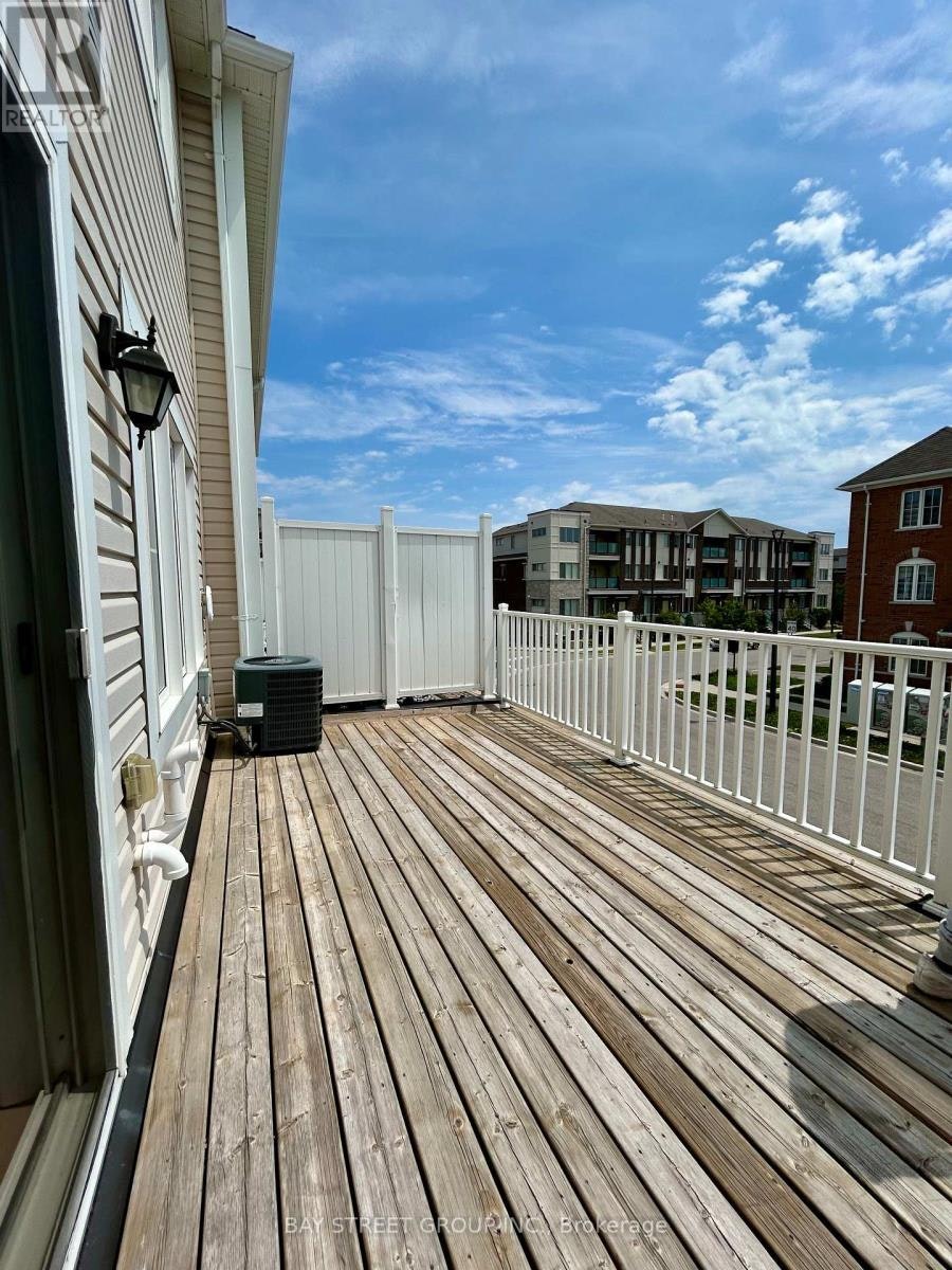 2464 Fall Harvest Crescent, Pickering, ON, L1X 0G1 - 18