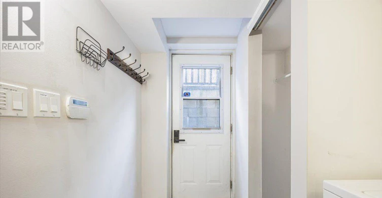 BASEMENT-10 Usherwood Street, Aurora, ON, L4G 7W6 - 2
