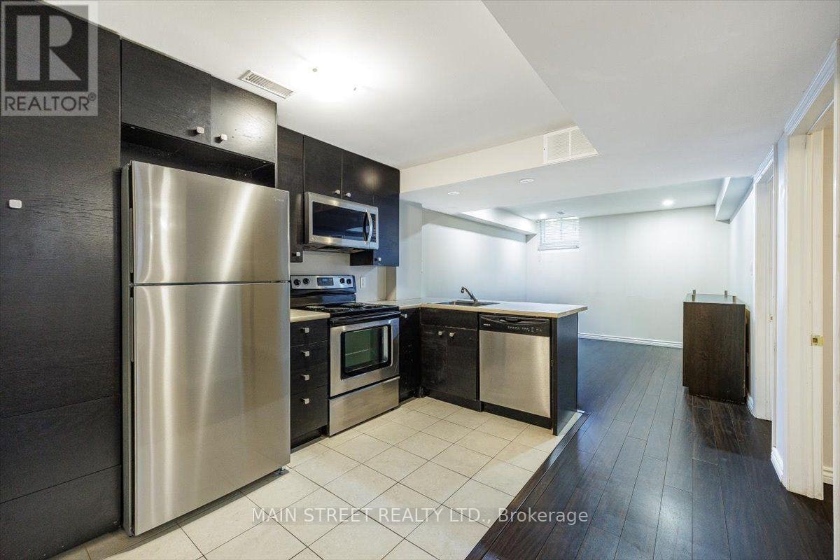 BASEMENT-10 Usherwood Street, Aurora, ON, L4G 7W6 - 4