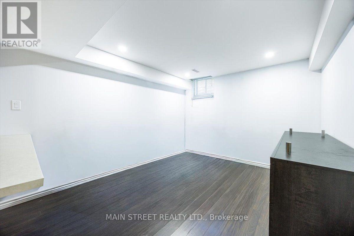 BASEMENT-10 Usherwood Street, Aurora, ON, L4G 7W6 - 7