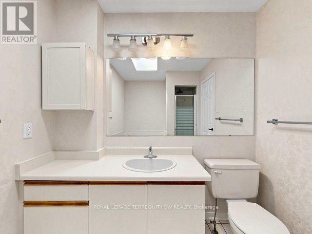 601 Roehampton Avenue, Toronto, ON, M4P 1S7 - 11