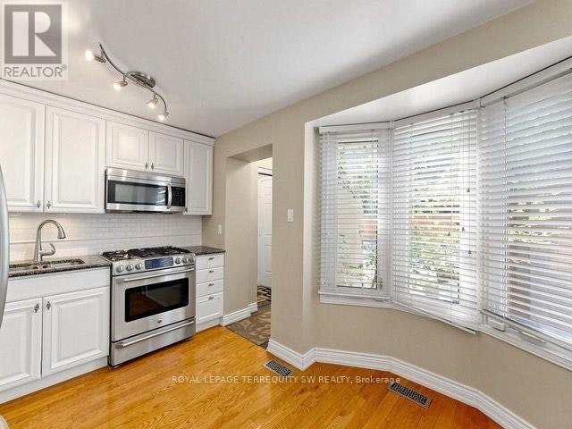 601 Roehampton Avenue, Toronto, ON, M4P 1S7 - 3
