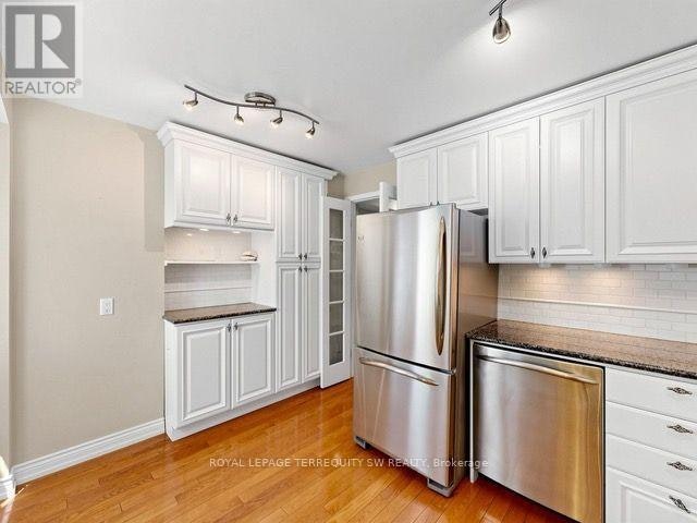601 Roehampton Avenue, Toronto, ON, M4P 1S7 - 4