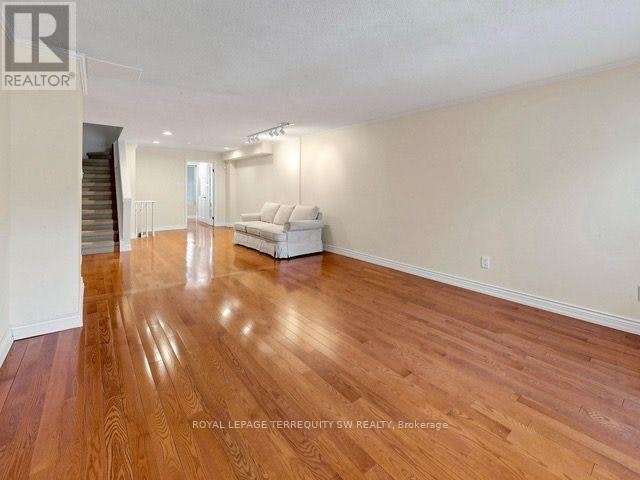 601 Roehampton Avenue, Toronto, ON, M4P 1S7 - 6