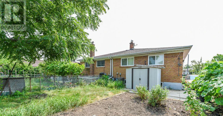 22 Rubydale Gardens, Toronto, ON, M9L 1B9 - 21