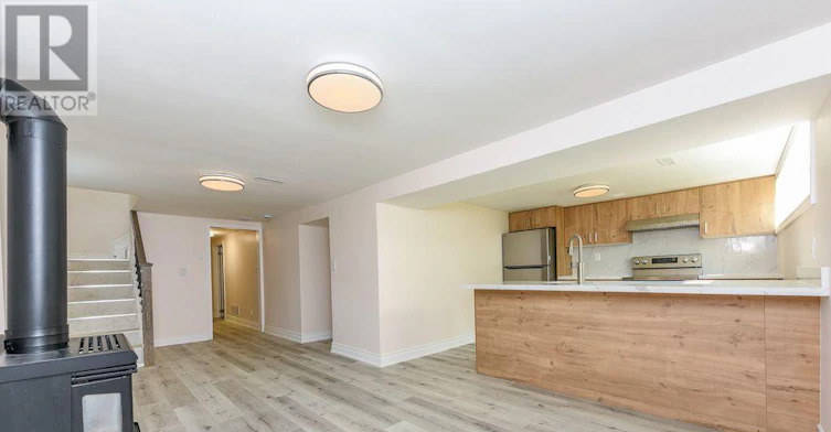 22 Rubydale Gardens, Toronto, ON, M9L 1B9 - 3