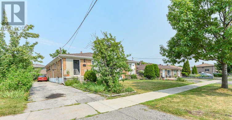 22 Rubydale Gardens, Toronto, ON, M9L 1B9 - 26