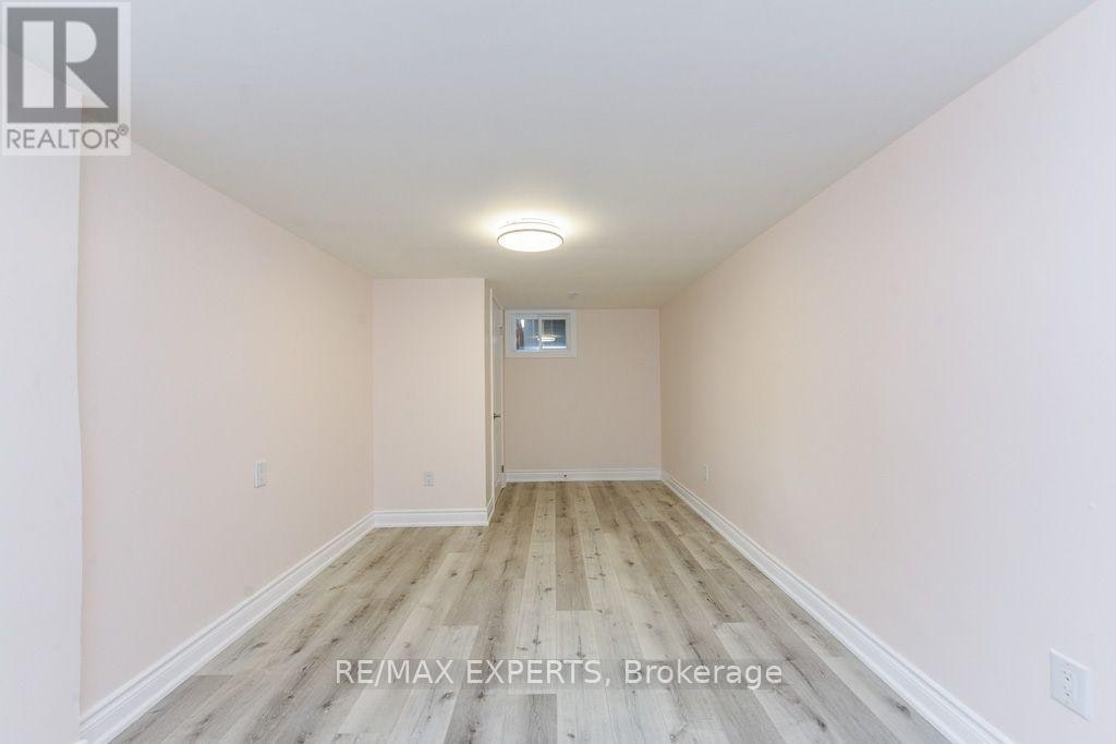 22 Rubydale Gardens, Toronto, ON, M9L 1B9 - 14