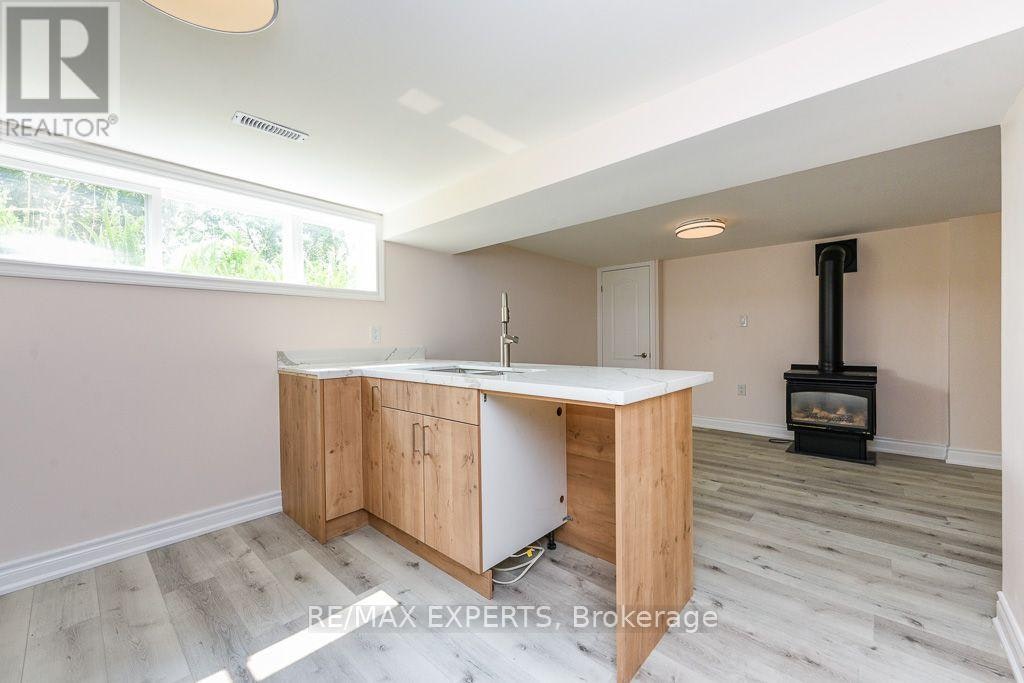 22 Rubydale Gardens, Toronto, ON, M9L 1B9 - 8